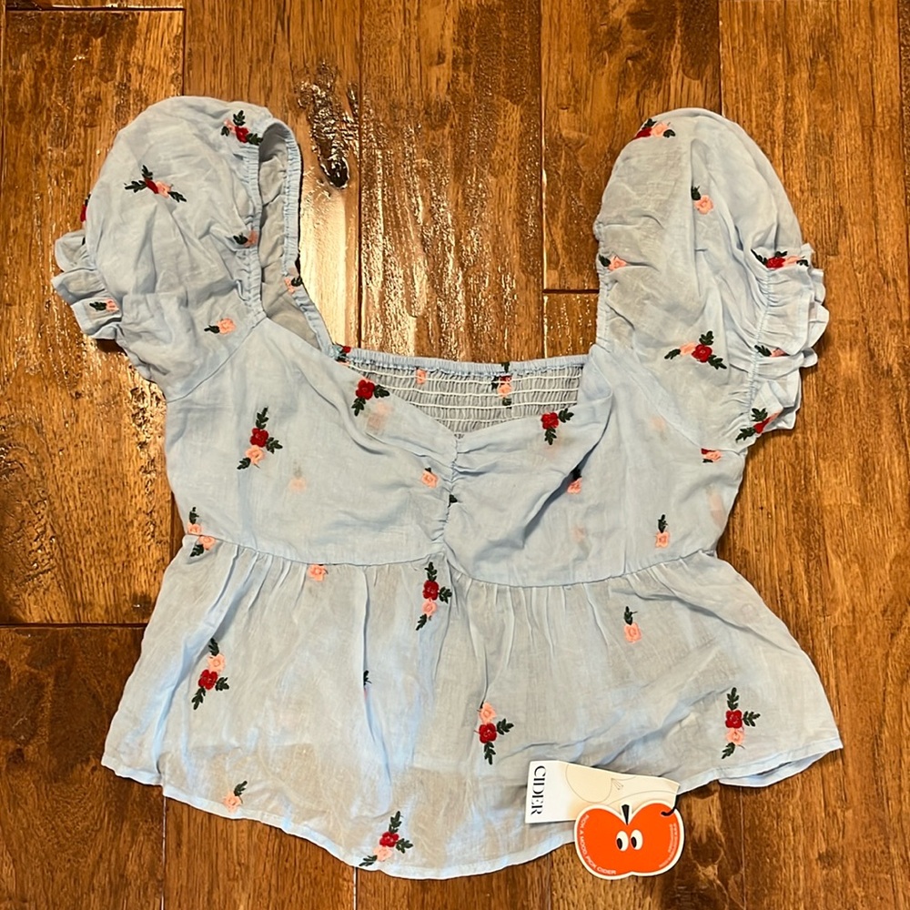 Cider Light Blue Floral Crop Top